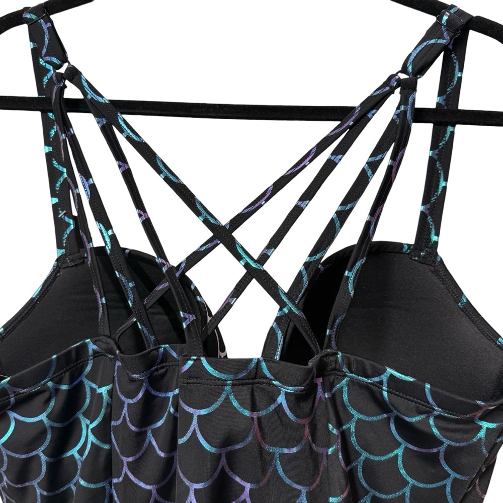 Torrid Black w/ Mermaid Scale Swimsuit Sz 2X NWT - Picture 4 of 8